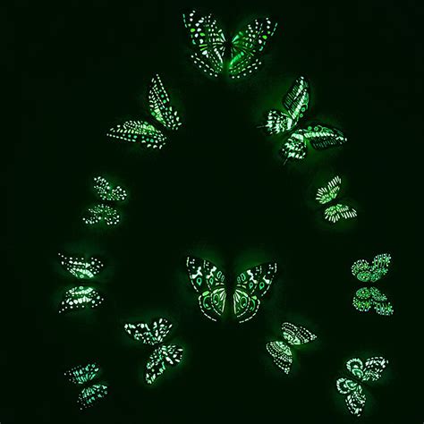 Люминесцентные наклейки бабочек на стену