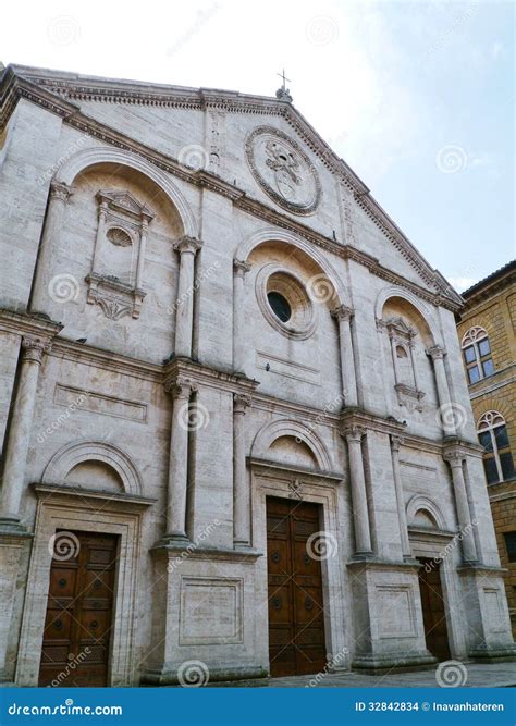 The Duomo Of Pienza In Tuscany Stock Photo Image Of Ancient Europe