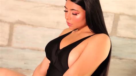 Bigboobs Highheels Blackheels Longlegs Petite Longhair Sensual Latina Sexylook