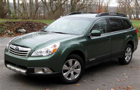 2010 Subaru Outback - Information and photos - MOMENTcar