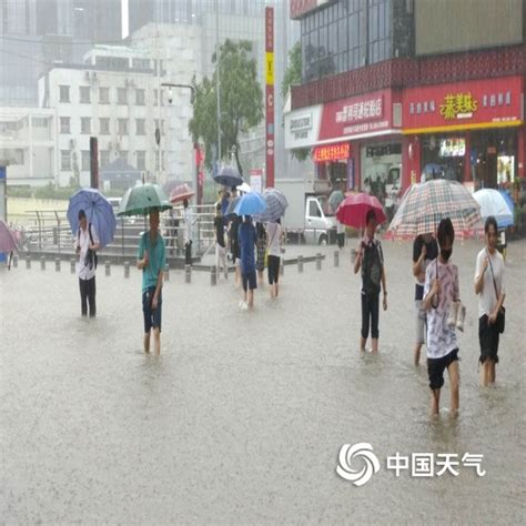 广州4日午后突降暴雨 市区多处水浸严重 高清图集 中国天气网