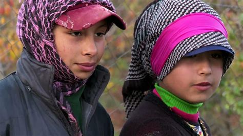 Syrian Child Refugees Work in the Fields | PBS LearningMedia