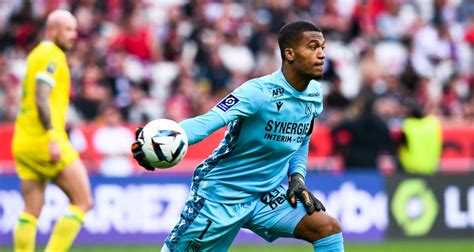 Nantes Alban Lafont sélectionné pour le mondial 2022 Kombouaré y croit