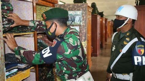 Foto Barak Bujangan Pasukan Elite Macan Kumbang Kostrad TNI Digeledah