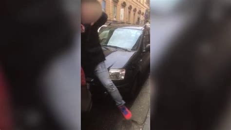 Studente insultato e aggredito perché gay in centro a Torino La Stampa