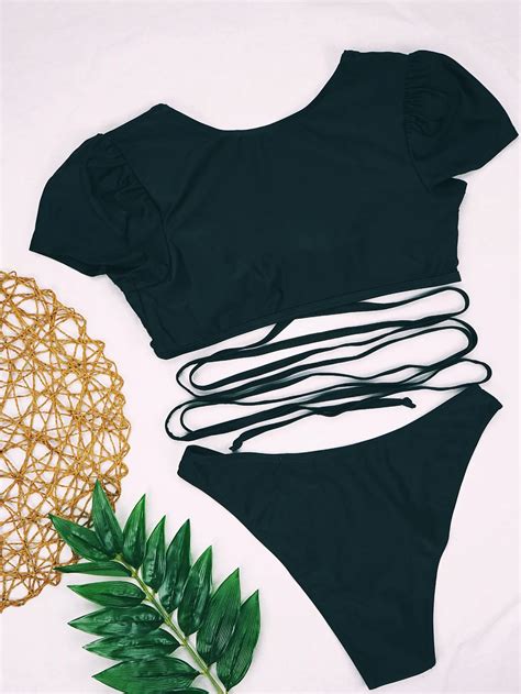 Hot Two Piece Contracted Sexy Cutout Swimsuit With Suspenders And Bubbling Sleeves Hip Top