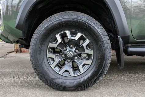 2021 Toyota Tacoma Trd Off Road A Pickup For Traditionalists Cnet
