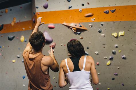 7 conseils pour s améliorer en escalade de bloc Espaces