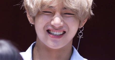 Kim Taehyungs Box Smile Are You Ready To Fall In Love