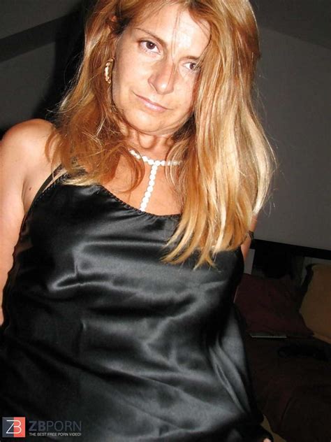 PLATINUM BLONDE MUMMY POSING IN DARK HUED ZB Porn