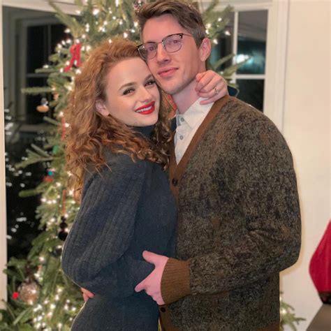 Joey King se casa con su prometido Steven Peet en España