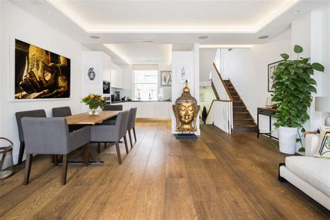 Golborne Road - House To Rent in North Kensington