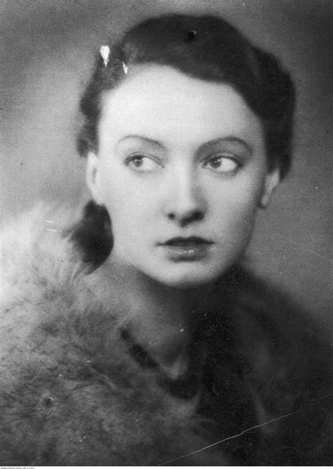 Halina Konopacka. Olimpijka, artystka, patriotka. Życiorys, biografia