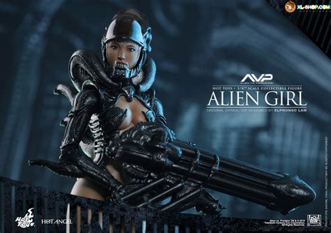 Hot Toys HAS Alien Vs Predator Th Scale Alien Girl Collectible Figure