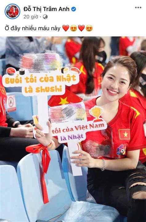 2 hot girl bị chỉ trích gay gắt vì quảng bá sàn cá độ khi đi xem bóng đá