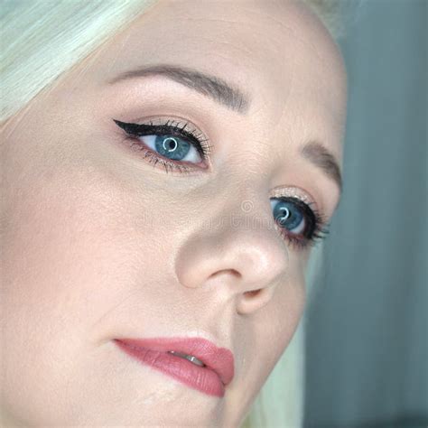 Blonde Haired Woman With Nude Makeup And Winged Liner Stock Photo Image Of Summer Hair 144903566