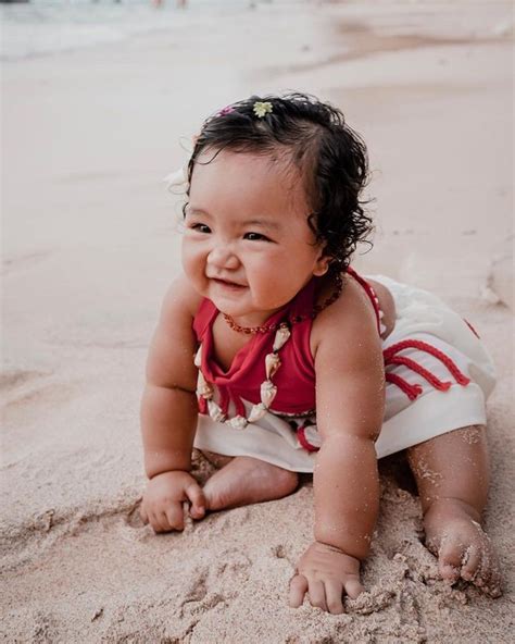 Posing In Moana Costume Siti Badriah Radiates Hot Mom Charms While Carrying Baby Xarena On Bali