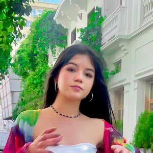 Dimevaluu Nude Fapullo