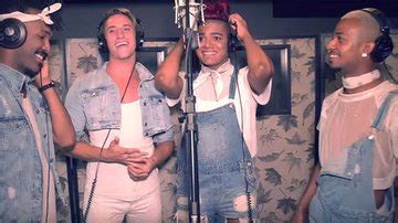 Ex dançarinos de Anitta e Ludmilla montam a primeira gay band brasileira