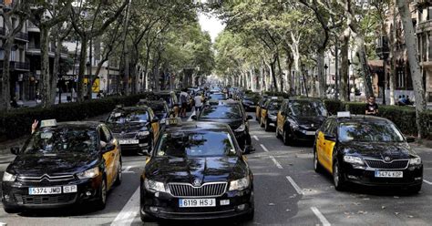 Un Taxista Agrede A Un Fot Grafo En Barcelona