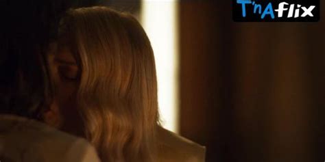 Laura Prats Lesbian Scene In High Seas Tnaflix