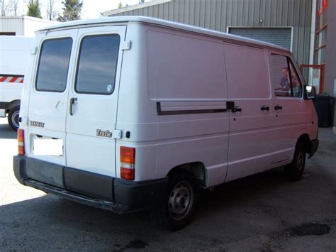 RENAULT TRAFIC T 1100 D TYPE T3X305 Fourgons d occasion aux enchères