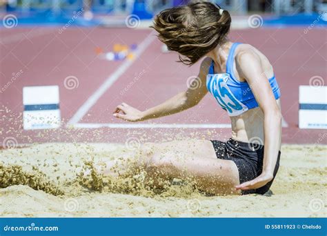 Long Jump Cartoon Vector 27319373