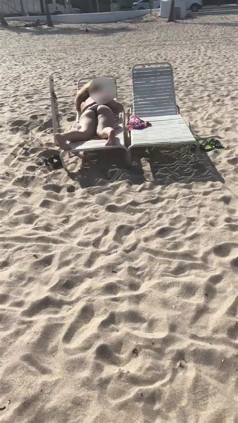 Ceel Cee Flashing My Pussy On The Beach Porn Video Nebyda