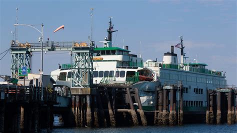 Washington State Ferries: Captain of crashed Cathlamet resigns
