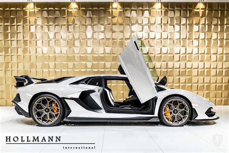 搶不到不要緊，這裡有頭「最速牛 Aventador Svj」要出售！ 癮車報