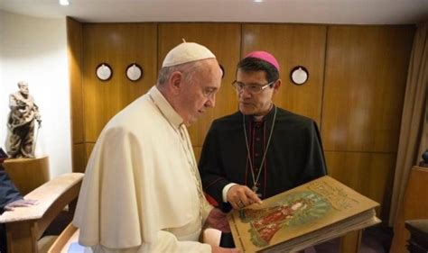 Por Primera Vez Se Elige Como Cardenal A Sacerdote De Guayaquil