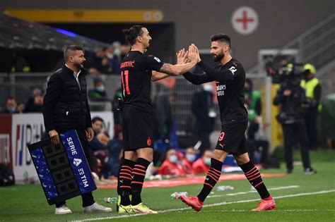 Italie Giroud Décisif Contre Le Torino Milan Prend La Tête De La Serie A