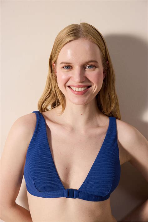 Penti Romina Deep V Dokulu Indigo Bikini St Fiyat Yorumlar Trendyol