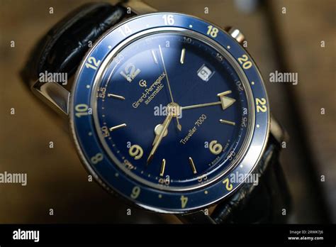 images of the girard-perregaux traveller 7000, an early gmt or travel ...