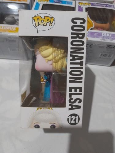 Funko Pop Coronation Elsa Hot Topic Frozen 121