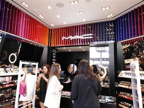 Mac Cosmetics Abre Las Puertas De Su Primera Tienda En Piura