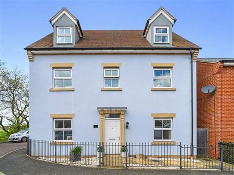 4 Bed Detached House For Sale In Scrivener Close Mile End Colchester