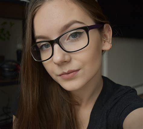 NYX Lingerie Push Up Matowa Pomadka Do Ust Recenzja