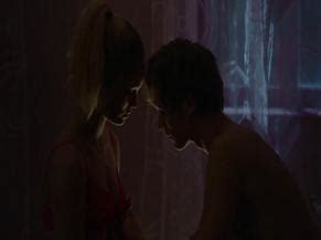 Aux Animaux La Guerre Nude Scenes Aznude