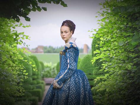 serpent queen apple tv