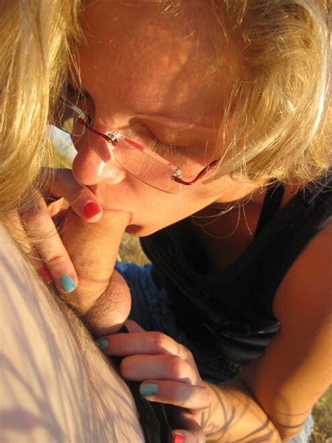 Polish Outdoor Slut Magda Blowjob IMG Porn Pic