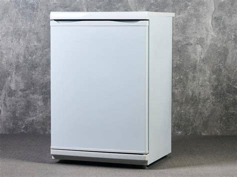 Can You Put A Mini Fridge On Carpet Read This First Homeapricot