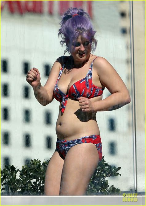 Kelly Osbourne Sydney Bikini Babe Photo Bikini Kelly Osbourne Photos Just Jared