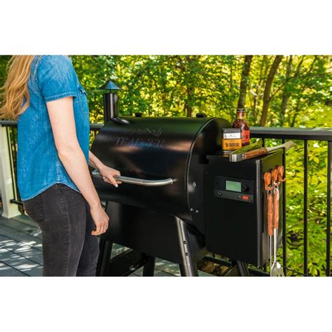 Traeger Pro 575 Wood Pellet Grill Black Bundle Ea2 Canex