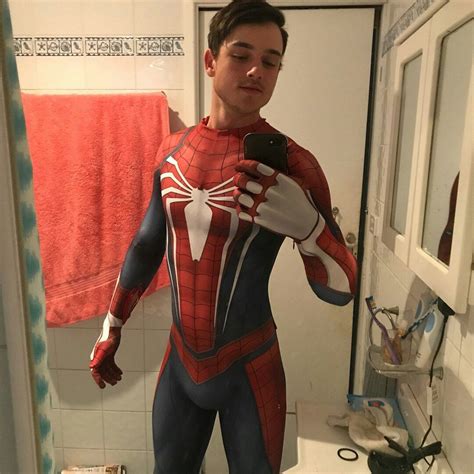 Pin by Rikrd on cómic Spiderman cosplay Gay costume Male cosplay