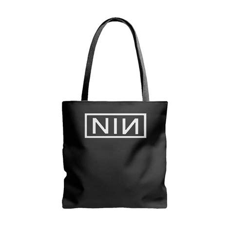 Brie Larson Nin Tote Bags