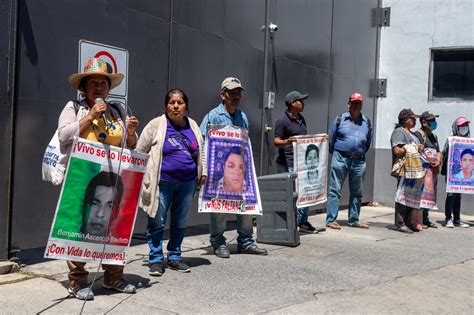 La Jornada Familiares De Los 43 Normalistas Cancelan Marcha Mensual