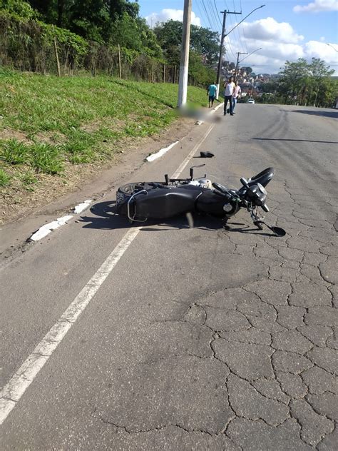 Motociclista morre em Timóteo após bater em um poste Vales de Minas