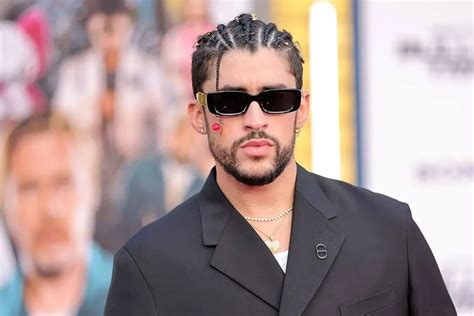 bad bunny llevaba  nido de pajaros en la met gala