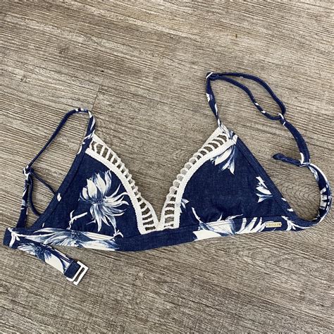 Rip Curl Bikini Top Never Worn Depop